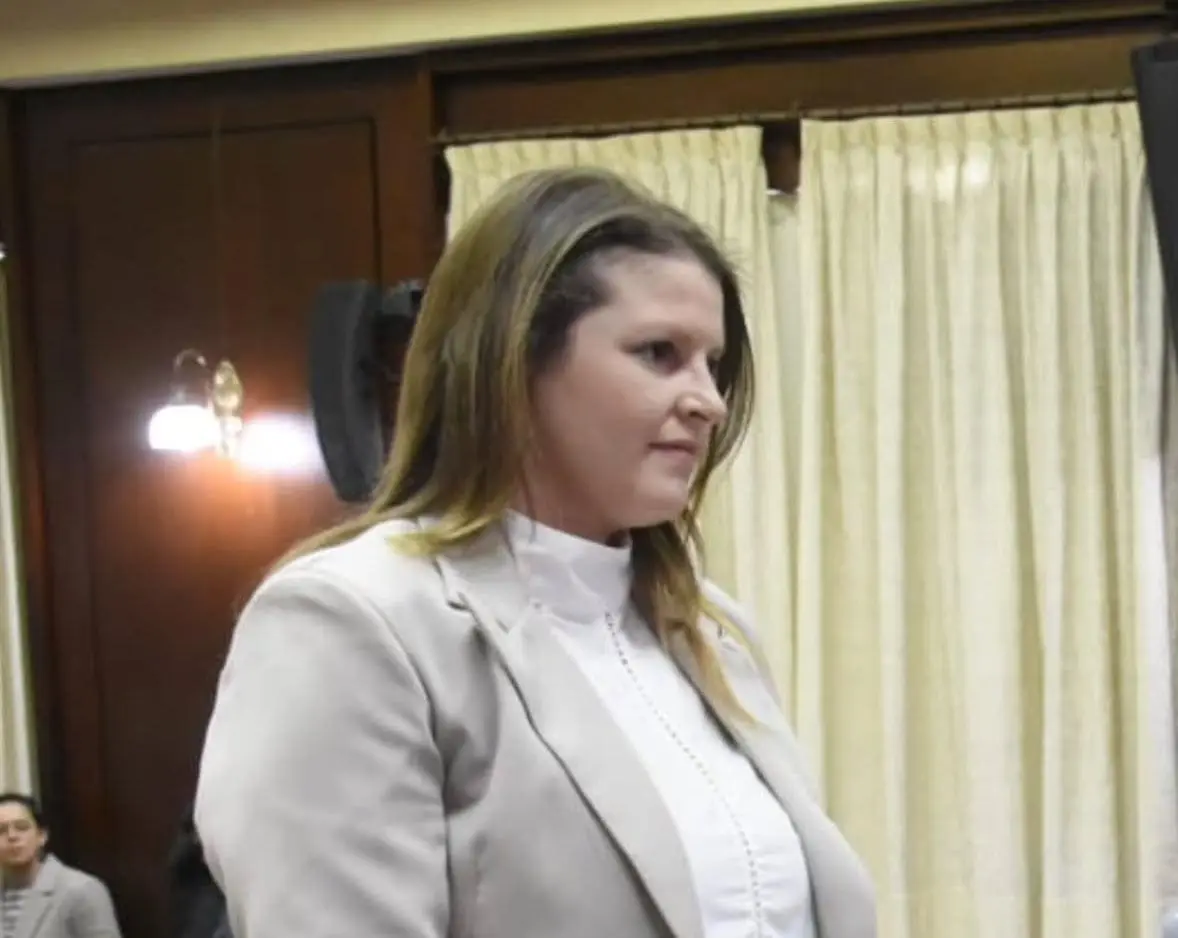 Villa Cañás: Piden 18 años y medio de prisión para acusado de abusar de su hijastra por una década