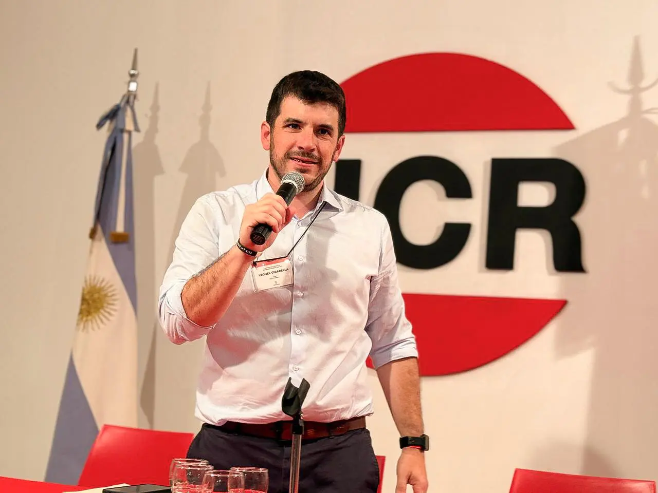 Leonel Chiarella asumió la presidencia de la UCR Nacional