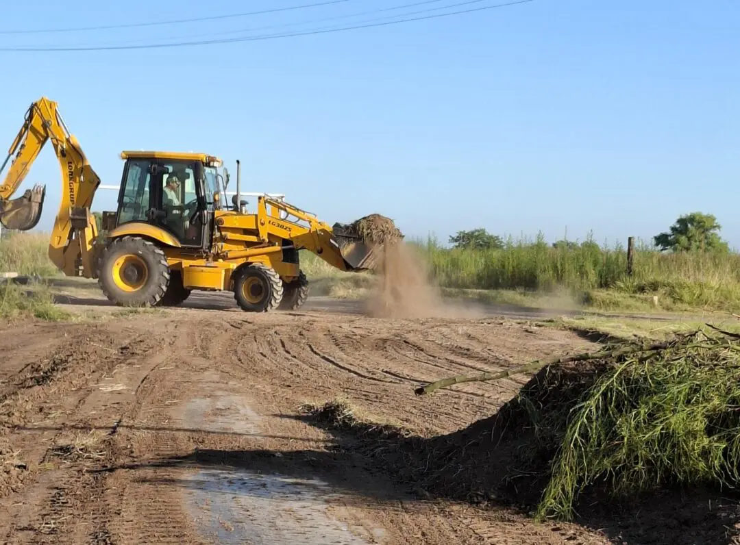Obras en Santa Isabel: Cordón cuneta, empedrado e iluminación LED con recursos municipales