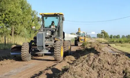 Obras en Santa Isabel: Cordón cuneta, empedrado e iluminación LED con recursos municipales