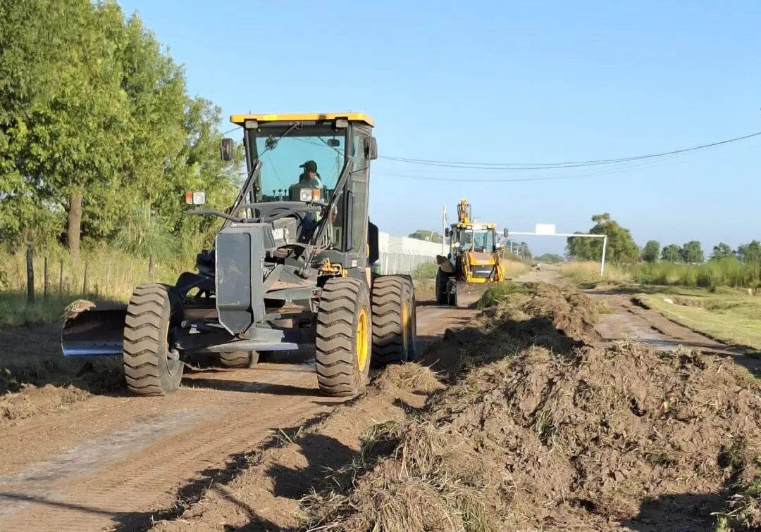 Obras en Santa Isabel: Cordón cuneta, empedrado e iluminación LED con recursos municipales