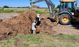 Villa Cañás mejora el drenaje y la circulación con obras en Calle 71