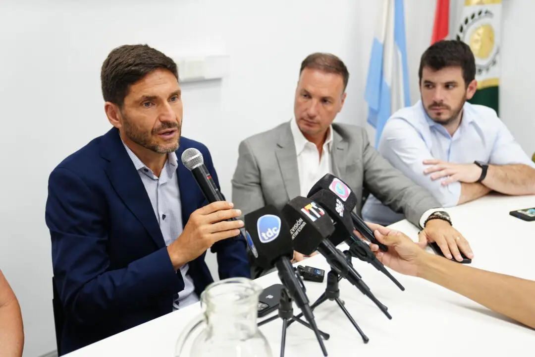 Pullaro recorrió localidades de los departamentos General López y Caseros