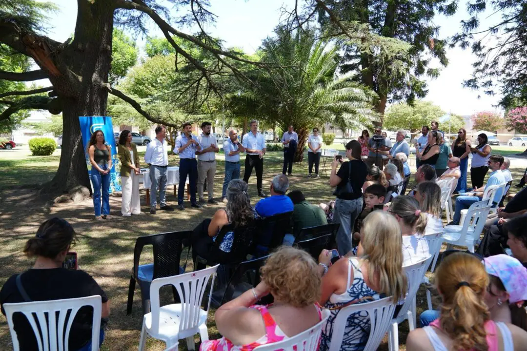 Pullaro recorrió localidades de los departamentos General López y Caseros