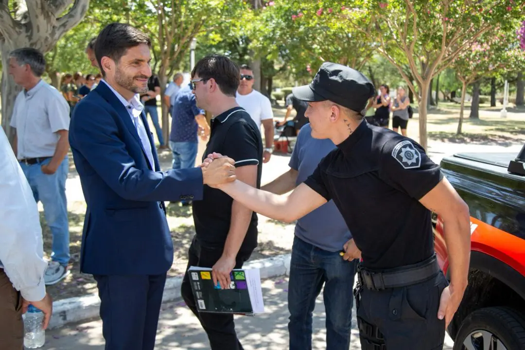 Pullaro recorrió localidades de los departamentos General López y Caseros