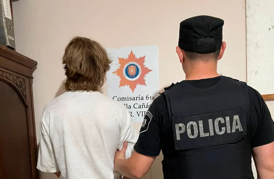Villa Cañás: Joven detenido por resistirse a la autoridad tras ser expulsado de una fiesta