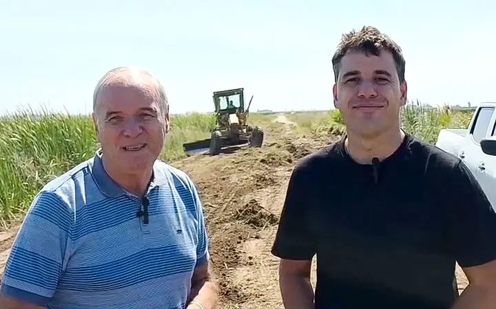 Santa Isabel y Villa Cañás coordinan tareas para mejorar el camino límite rural