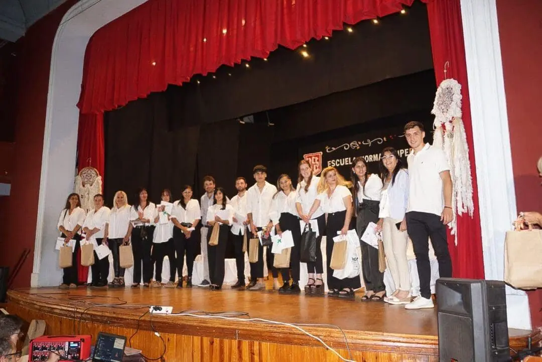 Santa Isabel implementa traslado para estudiantes que cursan en Venado Tuerto y Villa Cañás