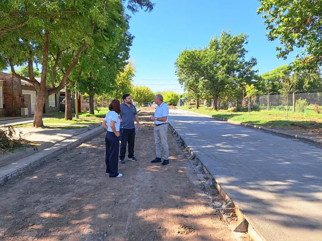 Villa Cañás: Avanza con nuevas obras de pavimento y cordón cuneta en distintos barrios