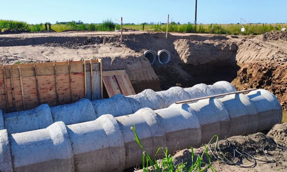 Obras hídricas: La Provincia invierte más de $900 millones para reducir el impacto de lluvias en el sur santafesino