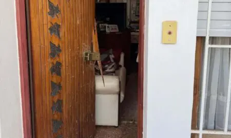 Venado Tuerto: Les robaron cinco veces y ahora destrozaron la puerta de la casa