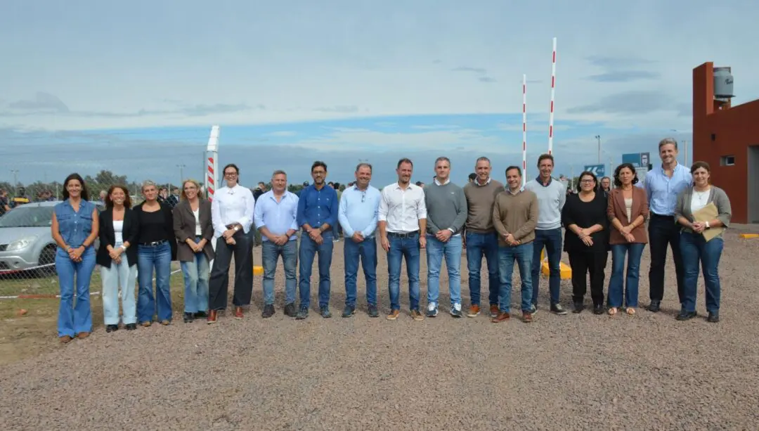 Venado Tuerto inauguró la playa para sacar camiones de los barrios Venado Tuerto inauguró la playa para sacar camiones de los barrios