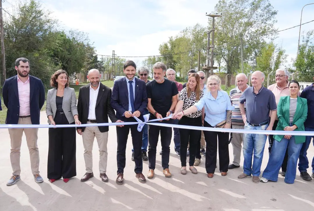 Obras en General López: Acceso industrial, energía solar y una nueva escuela