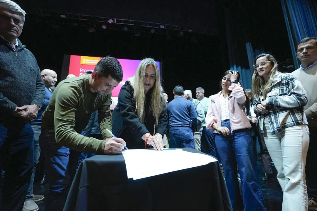 Niñez: Aumentan 50% los aportes a municipios para reforzar servicios locales