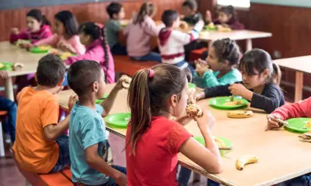 Cada vez más chicos dependen de comedores y copas de leche