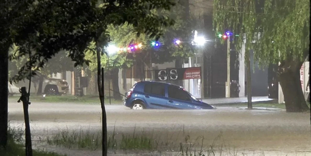 Temporal: Más de 200 milímetros y evacuados en el norte santafesino Temporal: Más de 200 milímetros y evacuados en el norte santafesino
