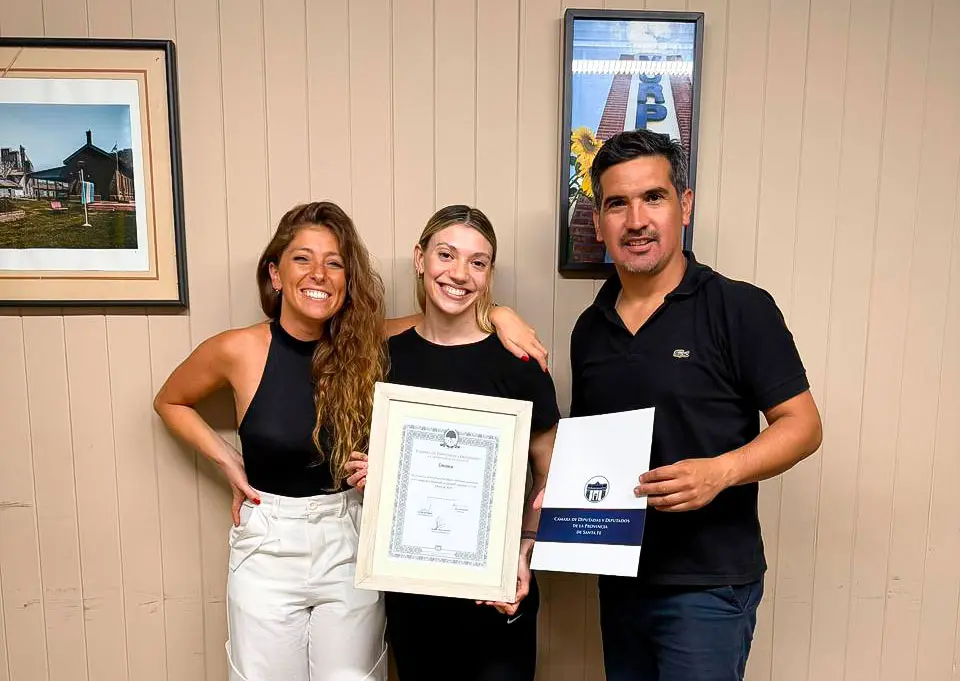 Murphy en lo más alto: La diputada Galnares promovió el reconocimiento a la atleta Guille Cossio Murphy en lo más alto: La diputada Galnares promovió el reconocimiento a la atleta Guille Cossio