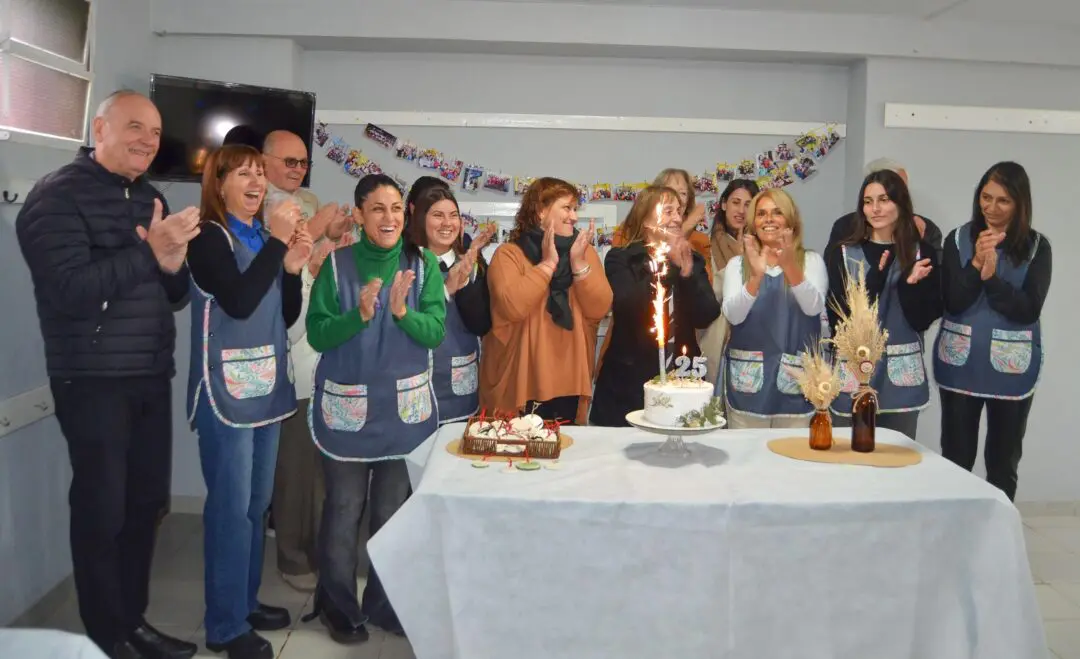 Villa Cañás: La Sala de Barrio Sur celebró sus 25 años de trabajo con niños y familias Villa Cañás: La Sala de Barrio Sur celebró sus 25 años de trabajo con niños y familias