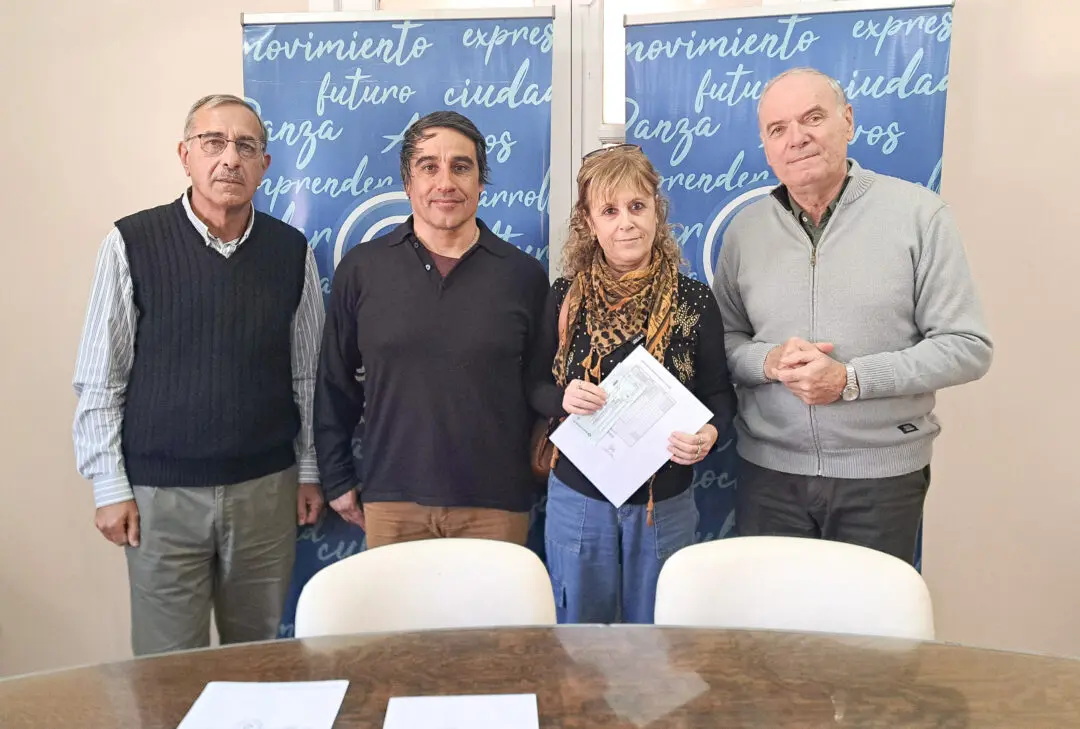 Villa Cañás: Entregaron casi $6 millones a la Escuela Técnica por la recaudación del Balneario Villa Cañás: Entregaron casi $6 millones a la Escuela Técnica por la recaudación del Balneario