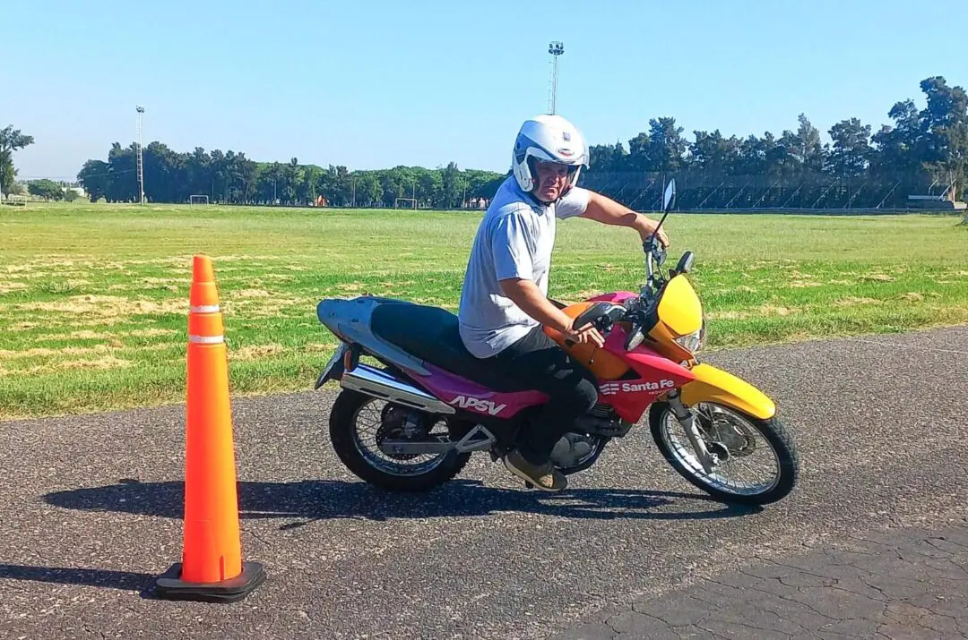 Desde el lunes será más exigente sacar la licencia de motos Desde el lunes será más exigente sacar la licencia de motos