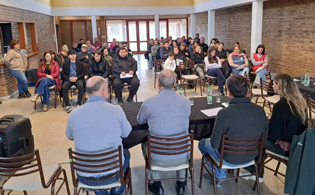 Villa Cañás: 30 familias dieron un paso clave hacia la casa propia Villa Cañás: 30 familias dieron un paso clave hacia la casa propia