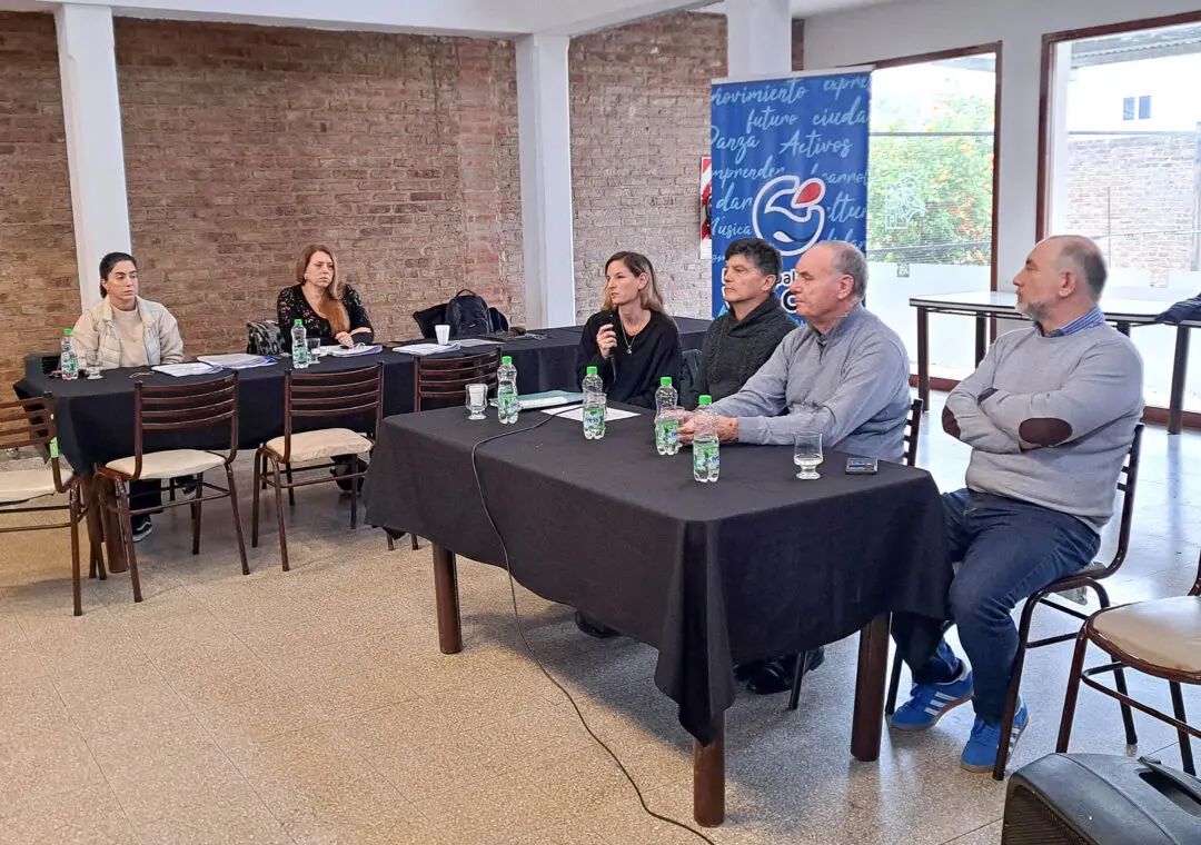 Villa Cañás: 30 familias dieron un paso clave hacia la casa propia Villa Cañás: 30 familias dieron un paso clave hacia la casa propia