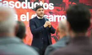 Pullaro anunció una inversión de US$ 26 millones para cinco gasoductos