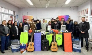 Escuelas de Venado Tuerto y La Chispa recibieron equipamiento comprado con bienes decomisados