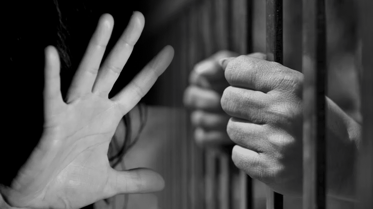 Venado Tuerto: 14 años de cárcel a un hombre que abusó sexualmente de su hija adolescente Venado Tuerto: 14 años de cárcel a un hombre que abusó sexualmente de su hija adolescente