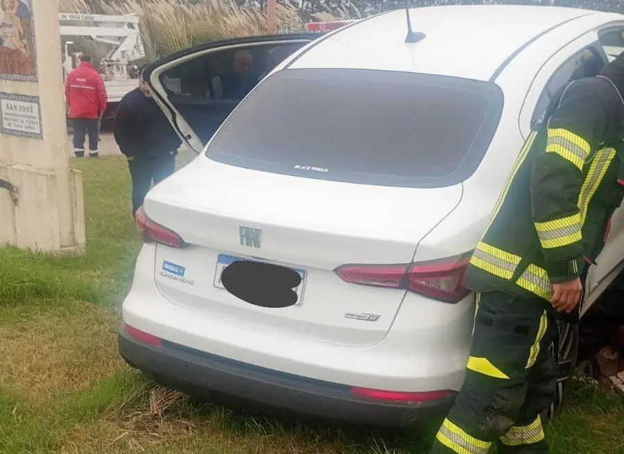 Villa Cañás: Choque contra las letras del acceso, un hombre fue hospitalizado Villa Cañás: Choque contra las letras del acceso, un hombre fue hospitalizado
