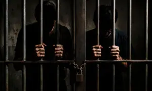 Prisión preventiva para padre e hijo acusados de agredir al secretario de Gobierno de Villa Cañás