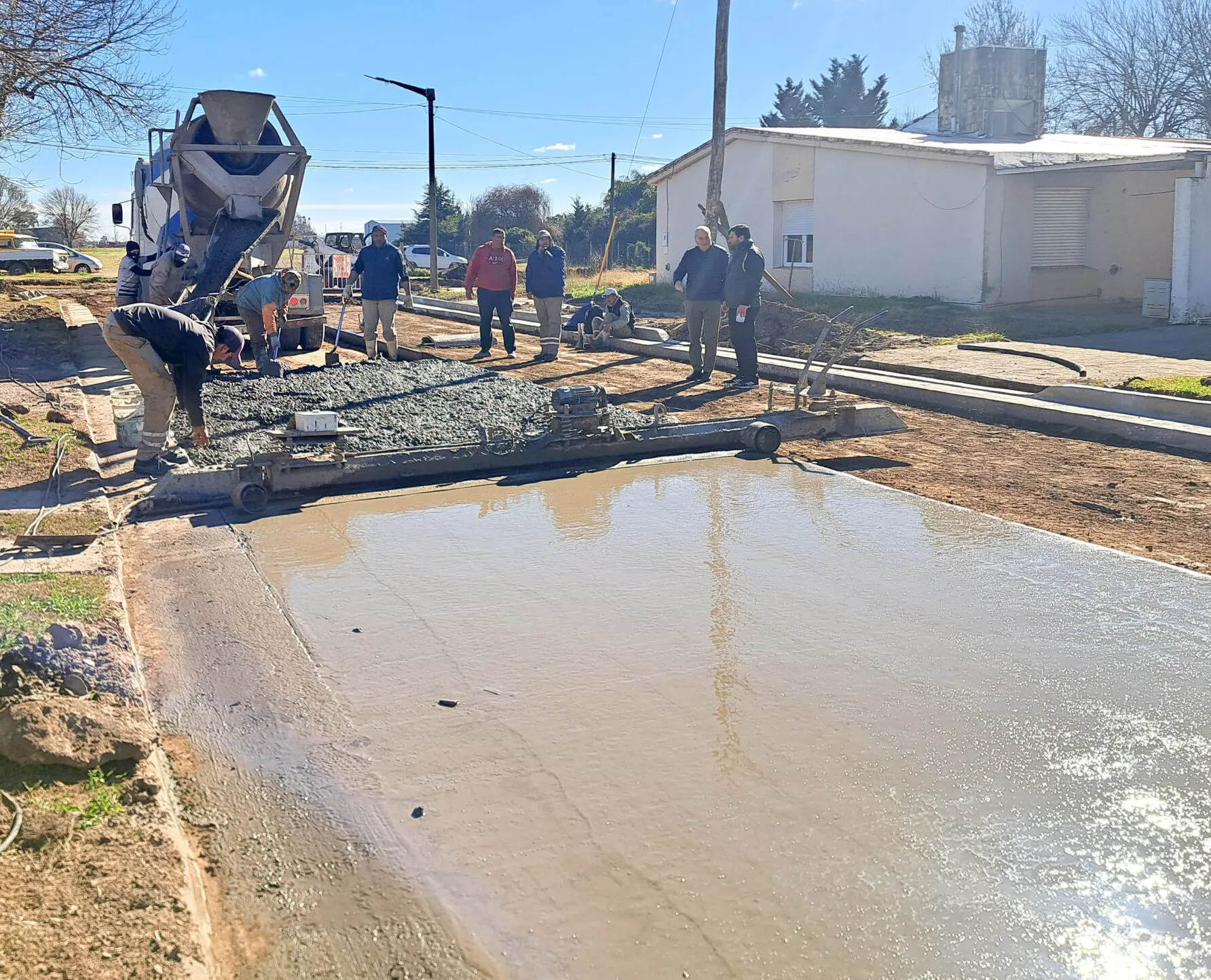 Villa Cañás avanza con nuevas obras de pavimento en distintos sectores de la ciudad Villa Cañás avanza con nuevas obras de pavimento en distintos sectores de la ciudad