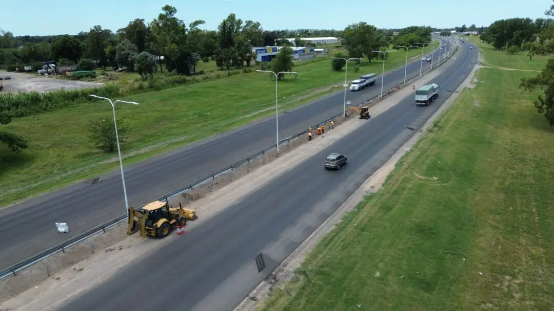 Adjudican la segunda etapa del tercer carril de la Autopista Rosario–Santa Fe Adjudican la segunda etapa del tercer carril de la Autopista Rosario–Santa Fe