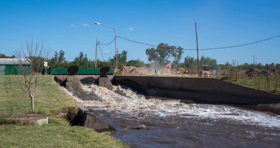 Lifschitz y Sacchetto recorrieron la obra de las nuevas estaciones de bombeo de Melincué