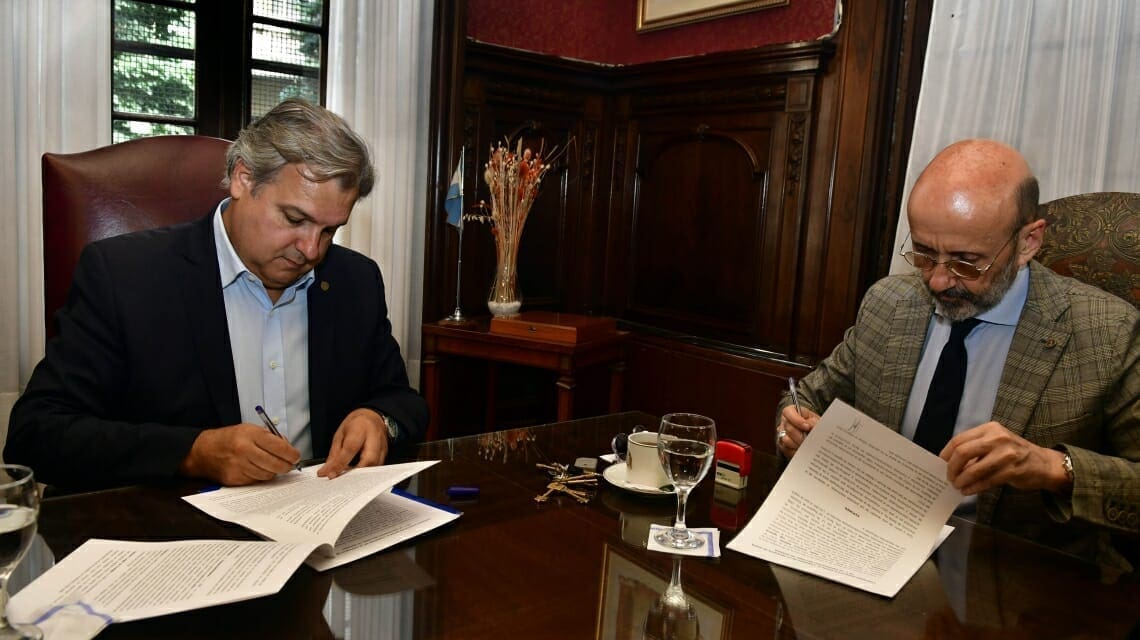 La provincia firmó un convenio para que la Universidad de Rosario audite el escrutinio en las próximas elecciones