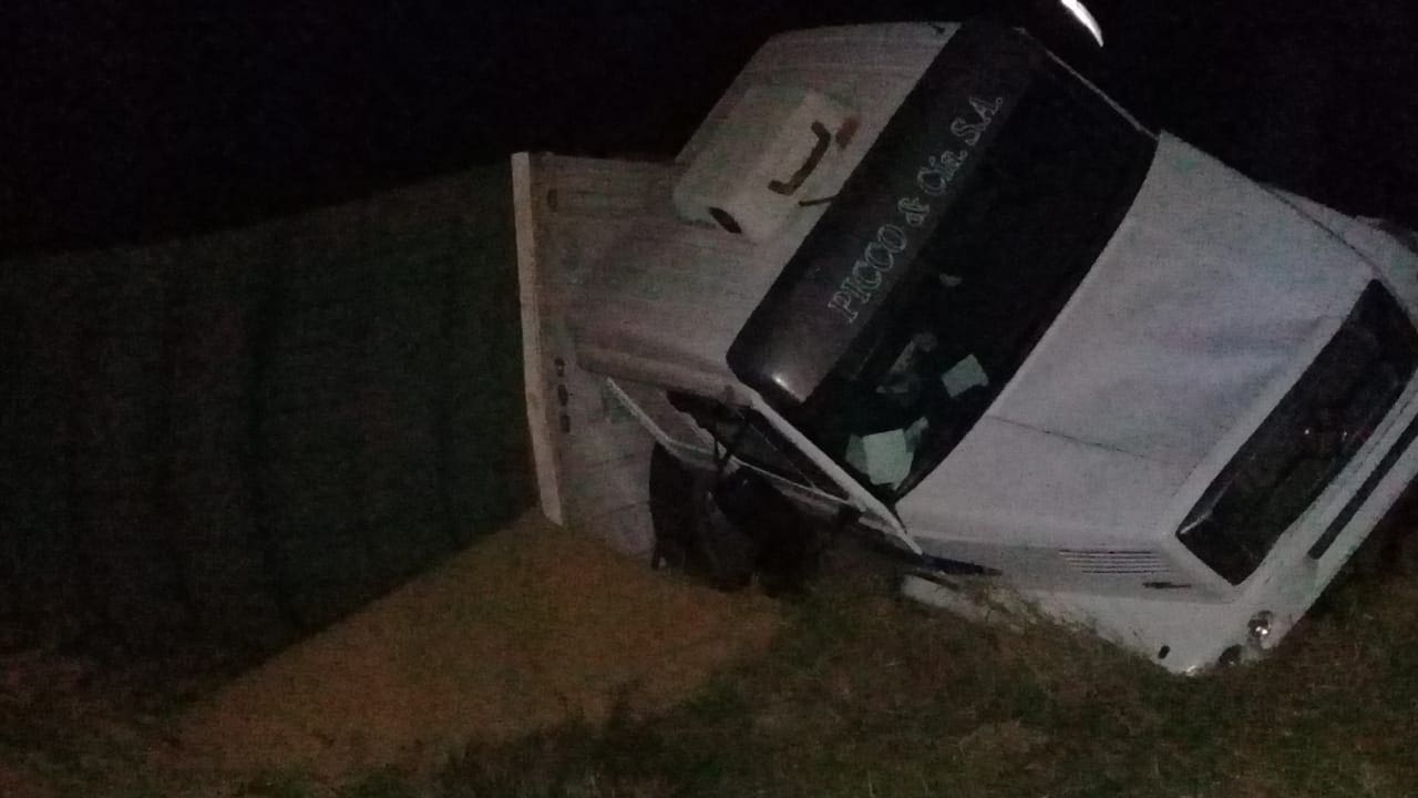 Sancti Spíritu: Accidente sobre Ruta 33