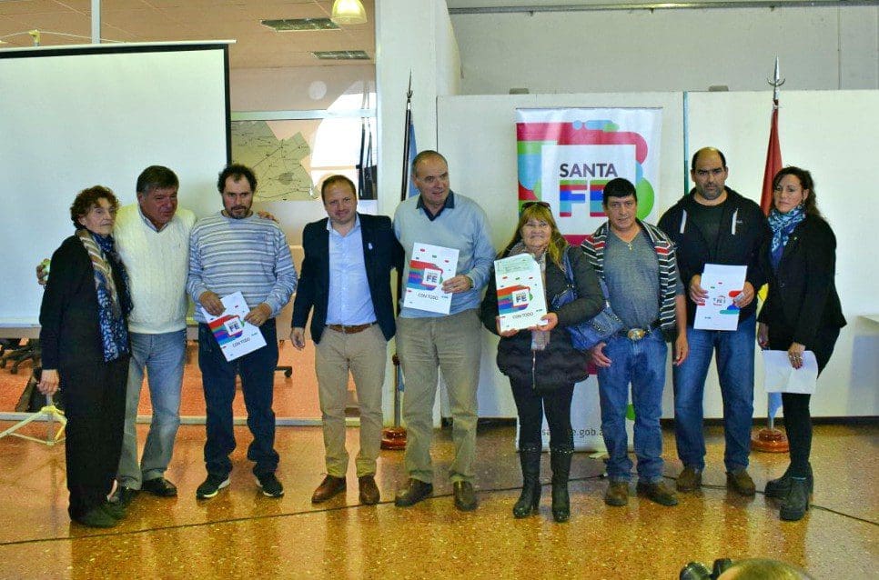 Hábitat y Vivienda: Beneficiarios cañaseños recibieron aportes