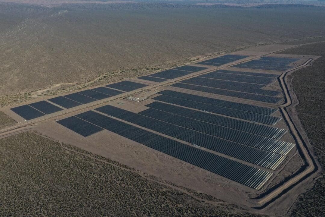 Tras una inversión de US$400 millones, se inauguraron 14 parques solares en tres años