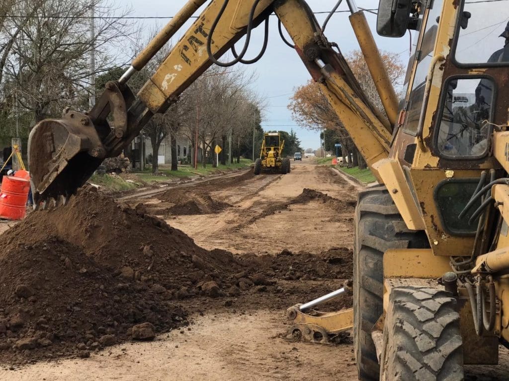 Villa Cañás: Continúa el plan de pavimentación en Avenida 59 entre 36 y 42 Villa Cañás: Continúa el plan de pavimentación en Avenida 59 entre 36 y 42