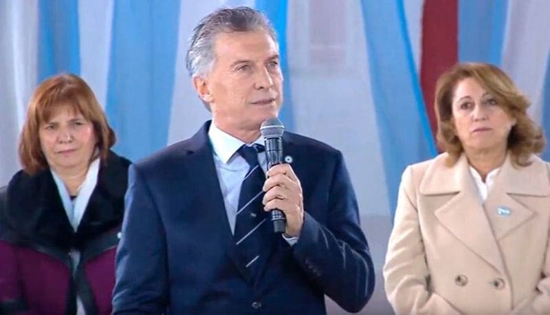 Macri encabezó en Rosario un acto por el Día de la Bandera
