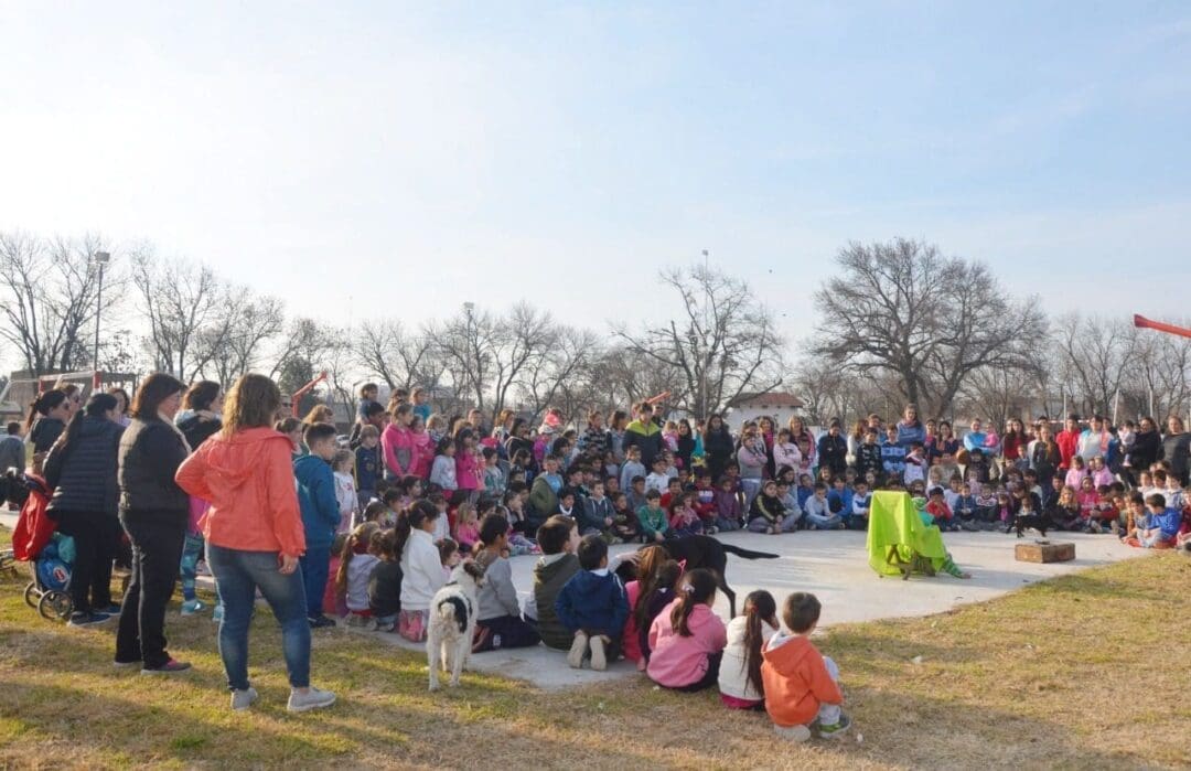Villa Cañás: Servicios públicos