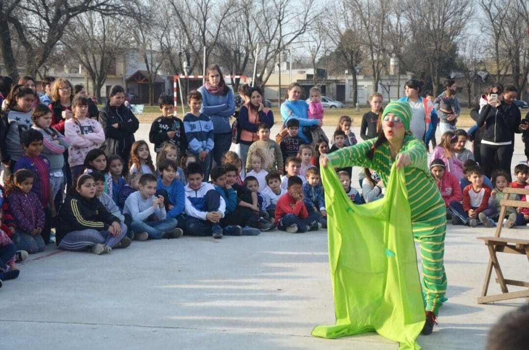 Villa Cañás: Servicios públicos