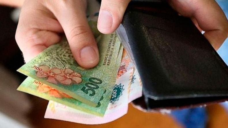 Oficializaron el aumento del salario mínimo a $ 16.875