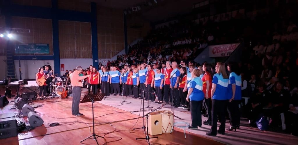 Surcanta 2: Más de 650 coreutas de la región cantaron con Opus Cuatro Surcanta 2: Más de 650 coreutas de la región cantaron con Opus Cuatro