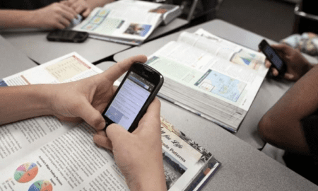 Becas Progresar: Ya se pueden tramitar los $ 300 de abono gratis para el celular