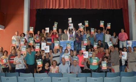Villa Cañás: 50 familias recibieron escrituras de sus viviendas