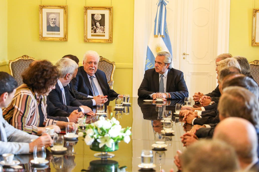 Bajan 8% el precio de los medicamentos y los congelan hasta el 31 de enero