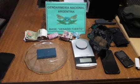 Gendarmeria detiene a dos sujetos de Santa Isabel que llevaban droga
