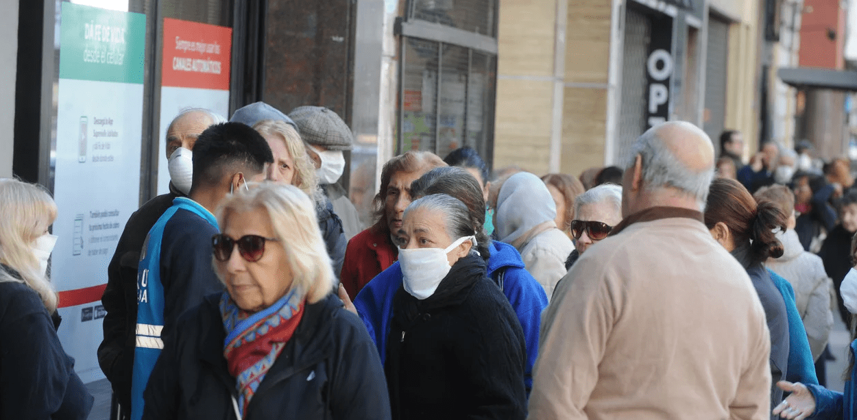 Coronavirus en Argentina: ¿No había que cuidar a la gente mayor?