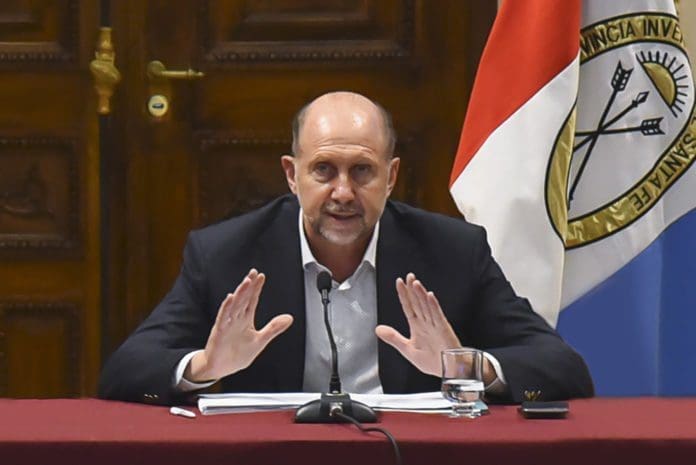 Las salidas recreativas serán resueltas por acto expreso del Ejecutivo